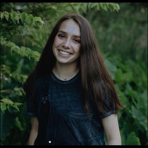 Meet your Posher, Lauren